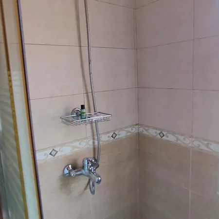Guest house Room's For Udenisht