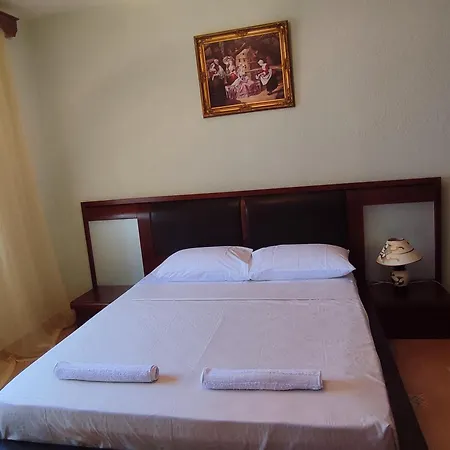 Room's For Guest house