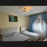 Vendégház Room's For Udënisht