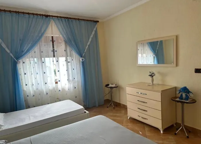 Room's For Vendégház Udënisht